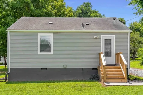 303 Park Lane Clarksville TN 37042