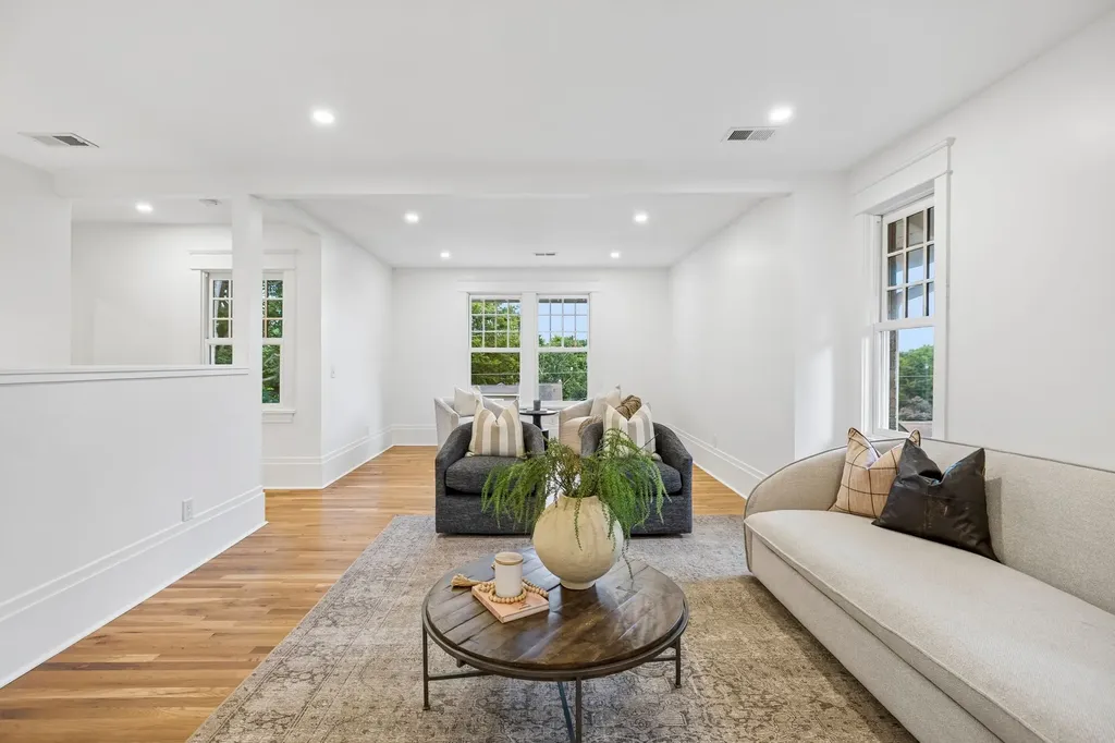610 Russell Street Nashville TN 37206