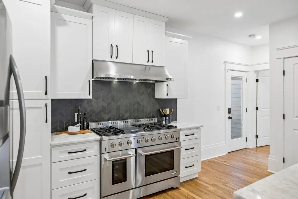 610 Russell Street Nashville TN 37206
