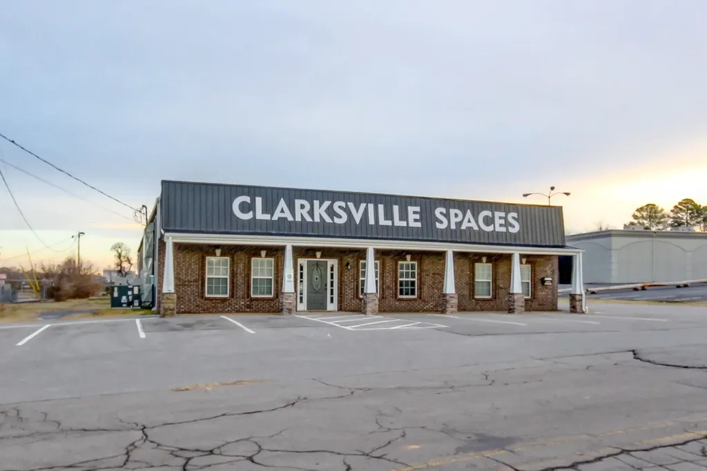 1017 S Riverside Dr Suite 241 242 Clarksville TN 37040