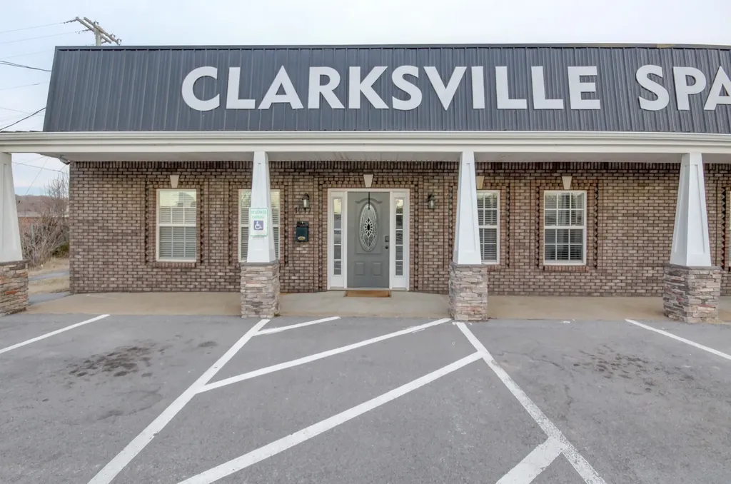 1017 S Riverside Dr Suite 241 242 Clarksville TN 37040
