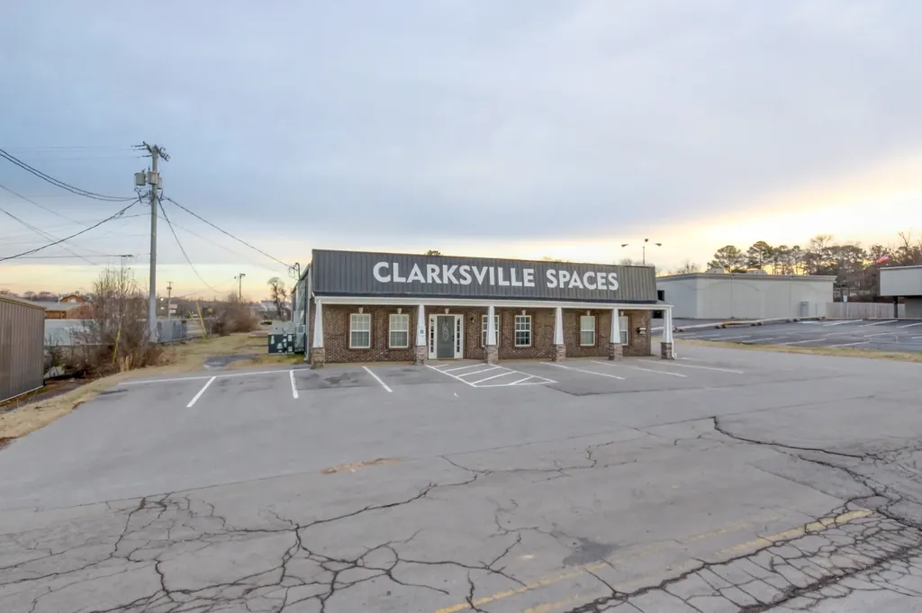 1017 S Riverside Dr Suite 241 242 Clarksville TN 37040