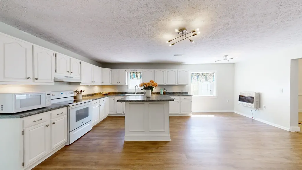 113 Yell Dr, E Wartrace TN 37183