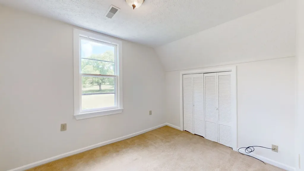 113 Yell Dr, E Wartrace TN 37183