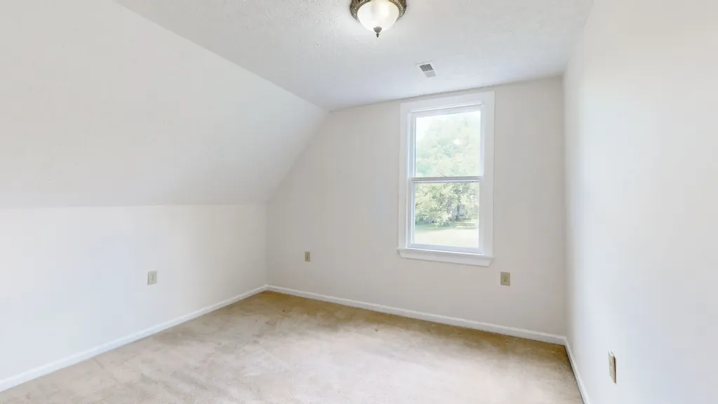 113 Yell Dr, E Wartrace TN 37183