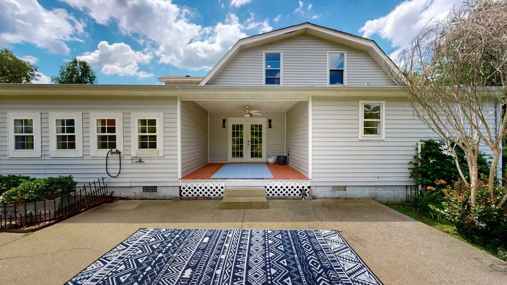 113 Yell Dr, E Wartrace TN 37183