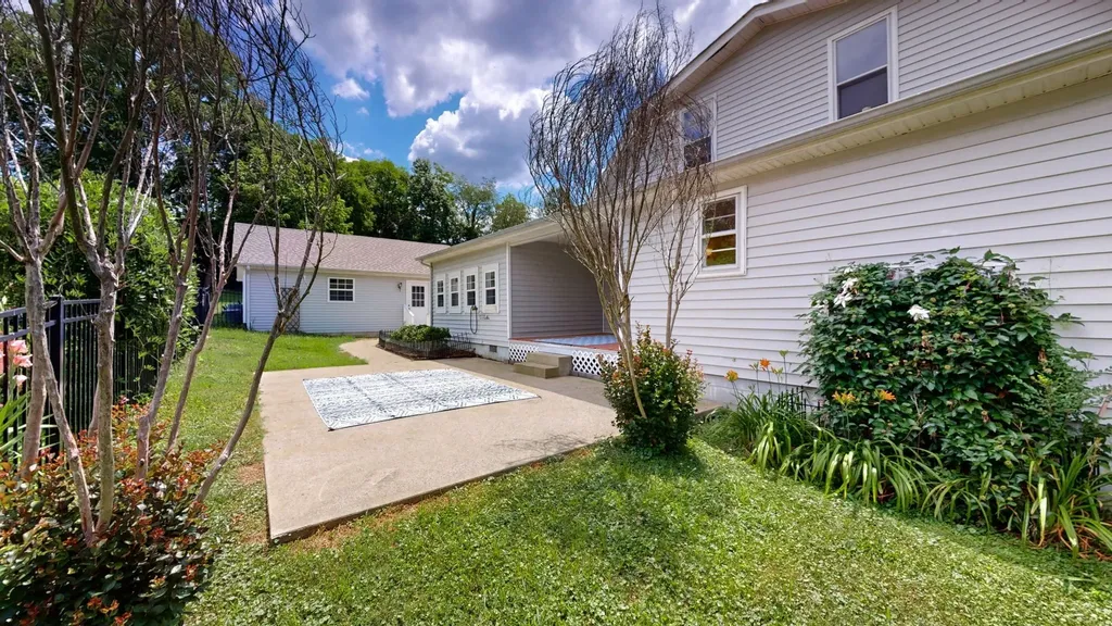 113 Yell Dr, E Wartrace TN 37183