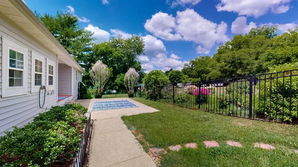 113 Yell Dr, E Wartrace TN 37183