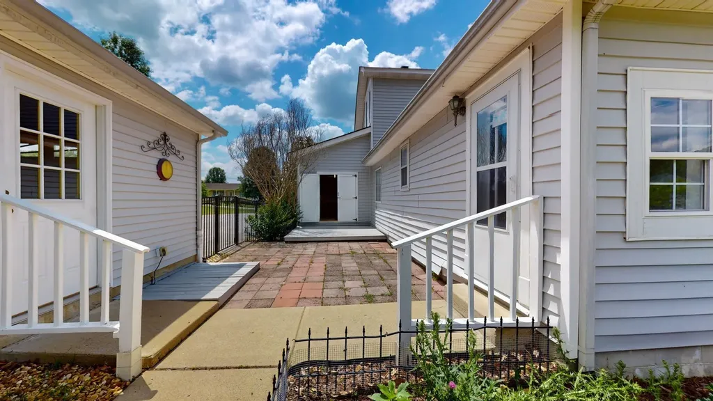 113 Yell Dr, E Wartrace TN 37183
