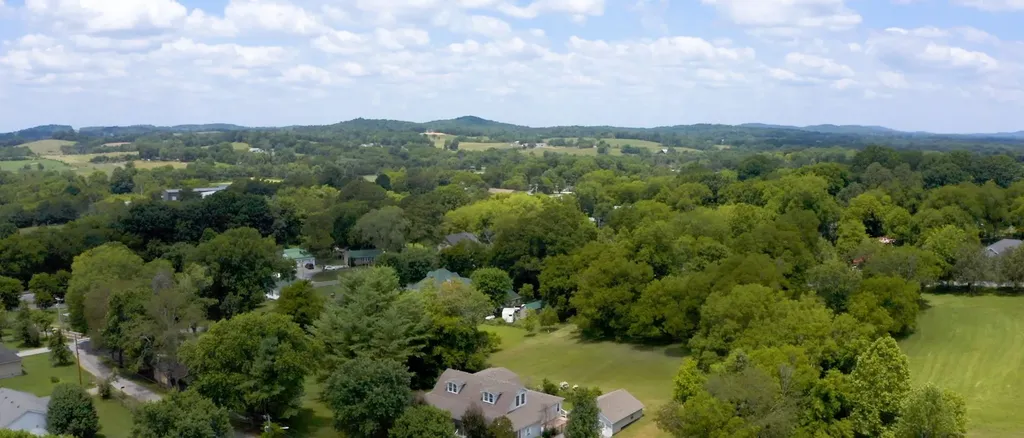 113 Yell Dr, E Wartrace TN 37183
