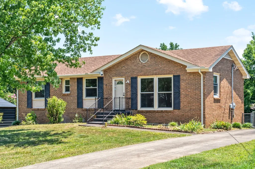 208 Aster Drive Clarksville TN 37042