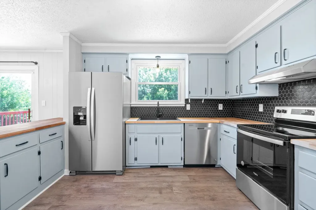 208 Aster Drive Clarksville TN 37042