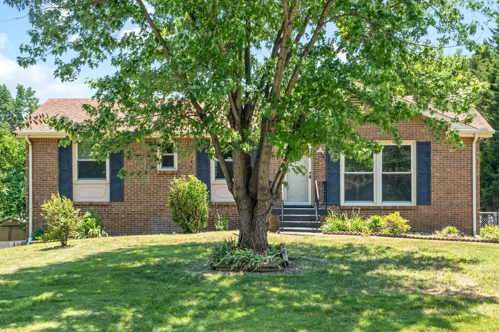 208 Aster Drive Clarksville TN 37042