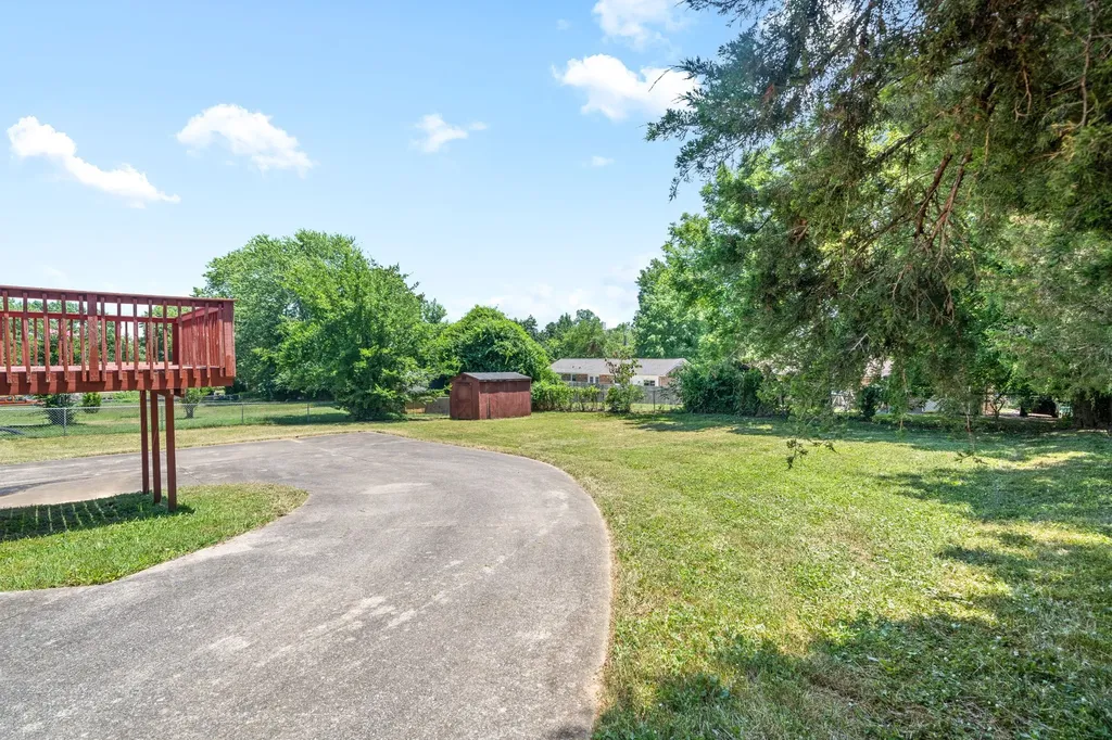 208 Aster Drive Clarksville TN 37042