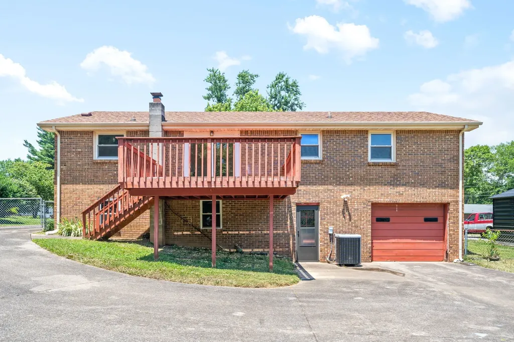 208 Aster Drive Clarksville TN 37042