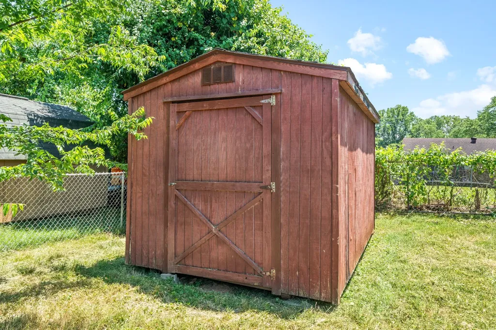 208 Aster Drive Clarksville TN 37042