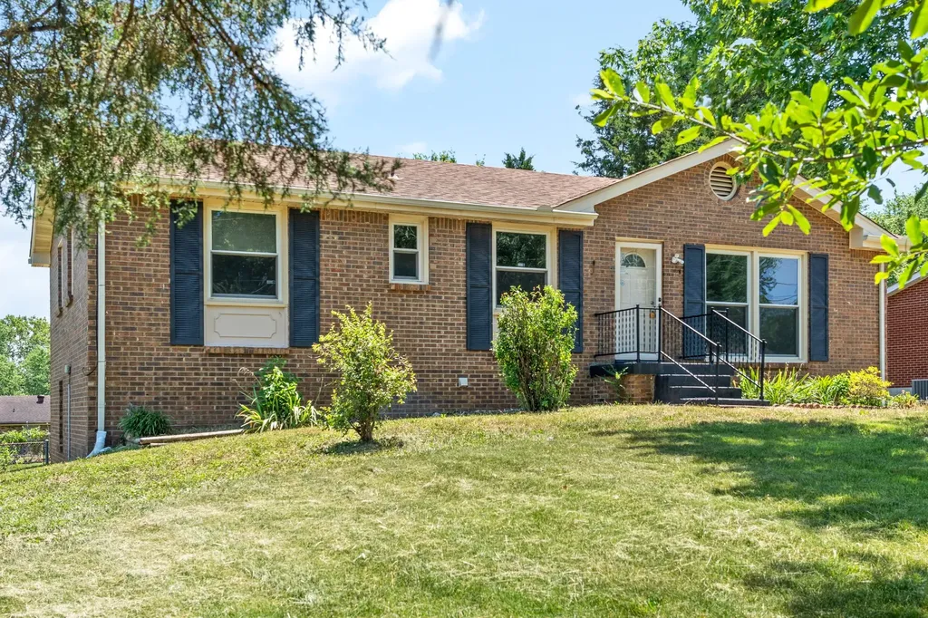 208 Aster Drive Clarksville TN 37042