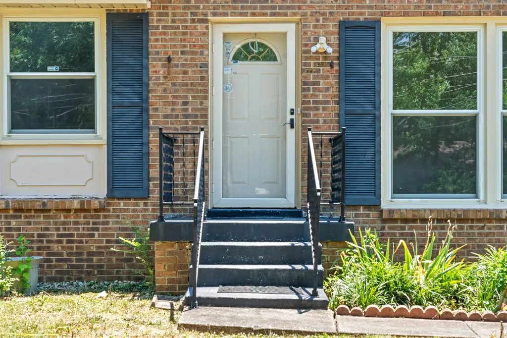 208 Aster Drive Clarksville TN 37042
