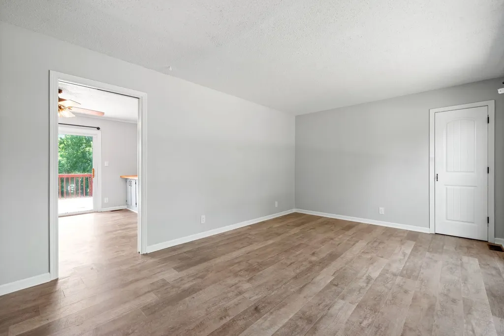 208 Aster Drive Clarksville TN 37042