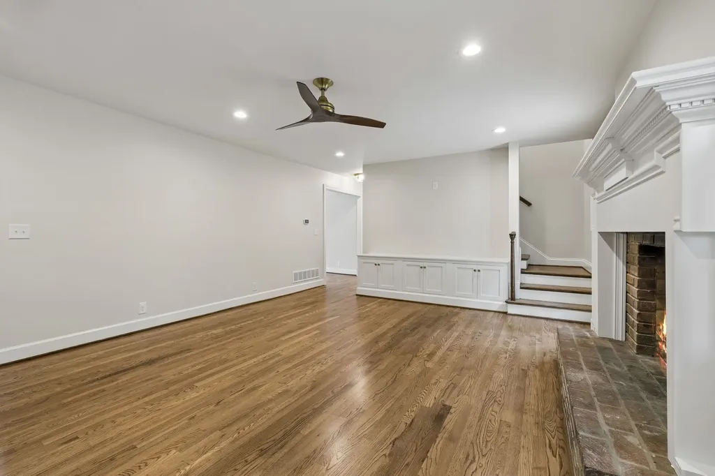 6004 Hillsboro Pike Nashville TN 37215