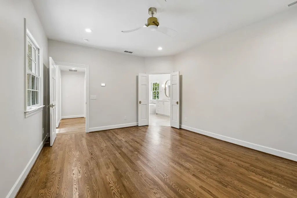 6004 Hillsboro Pike Nashville TN 37215