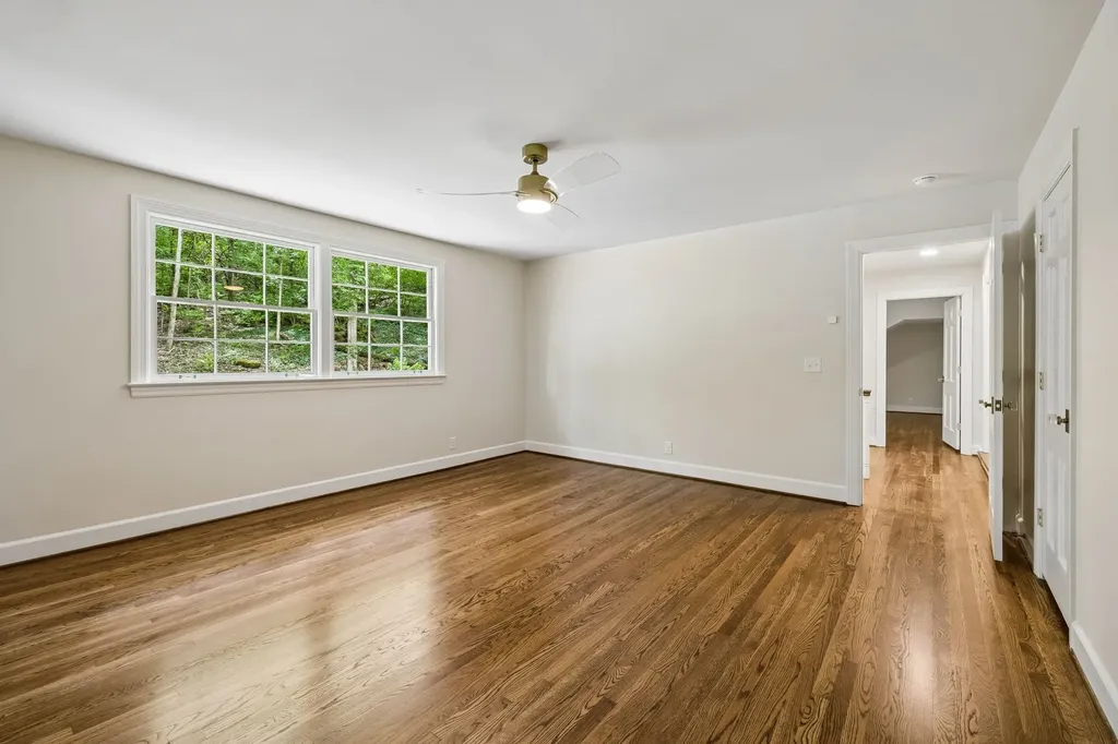 6004 Hillsboro Pike Nashville TN 37215