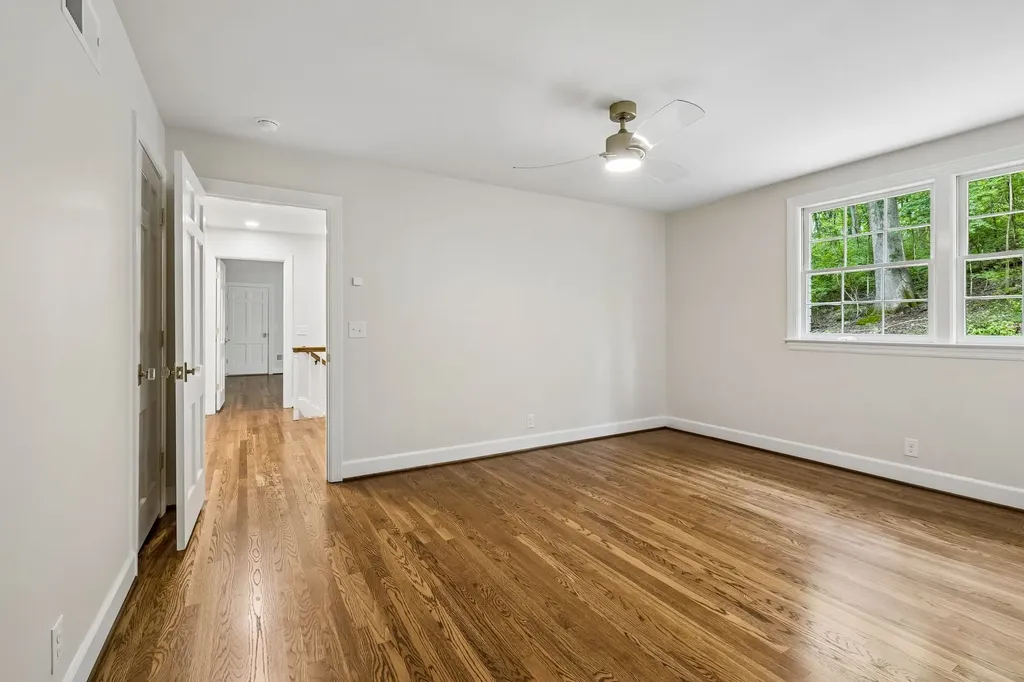 6004 Hillsboro Pike Nashville TN 37215