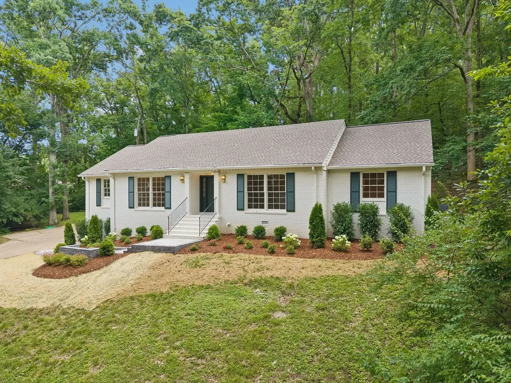 6004 Hillsboro Pike Nashville TN 37215