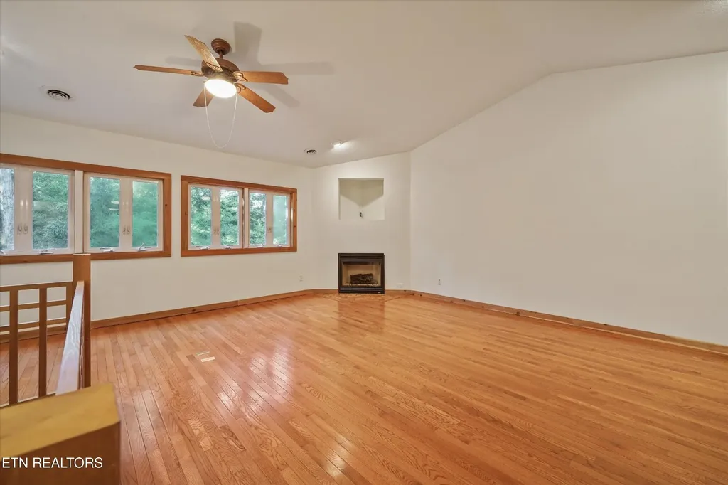 3254 Mountain Spring Way Knoxville TN 37917