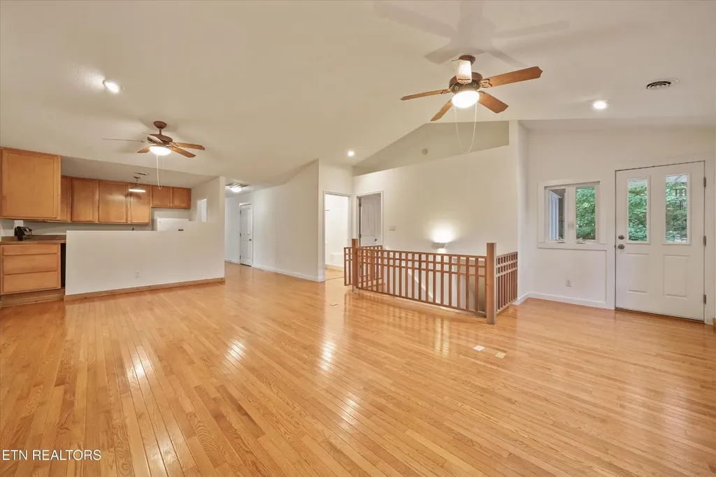 3254 Mountain Spring Way Knoxville TN 37917