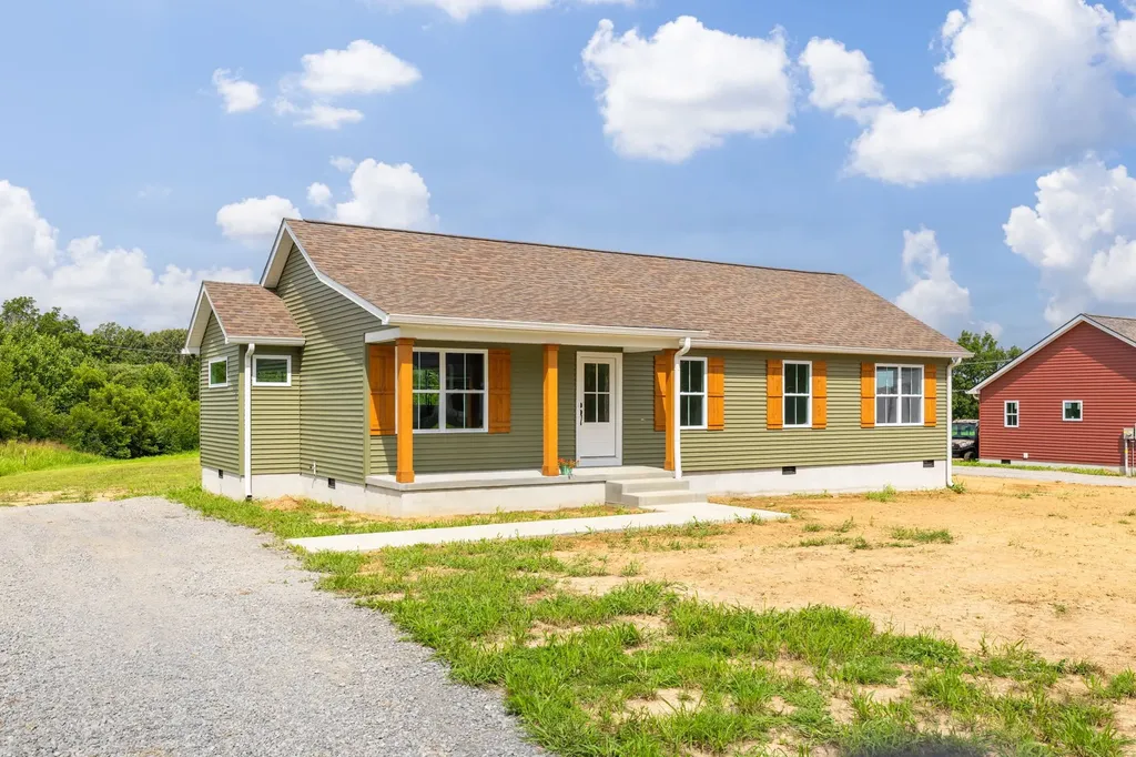 291 Oakmere Lane Lafayette TN 37083