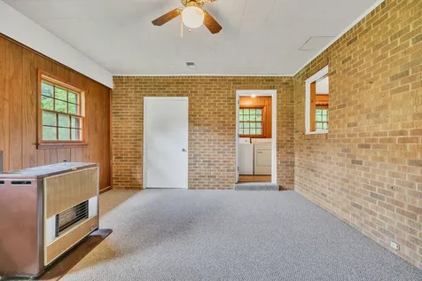 122 Tracy Academy Street Charlotte TN 37036