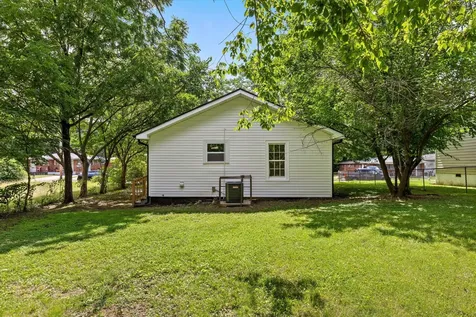 1009 N Hawthorne Street Chattanooga TN 37406