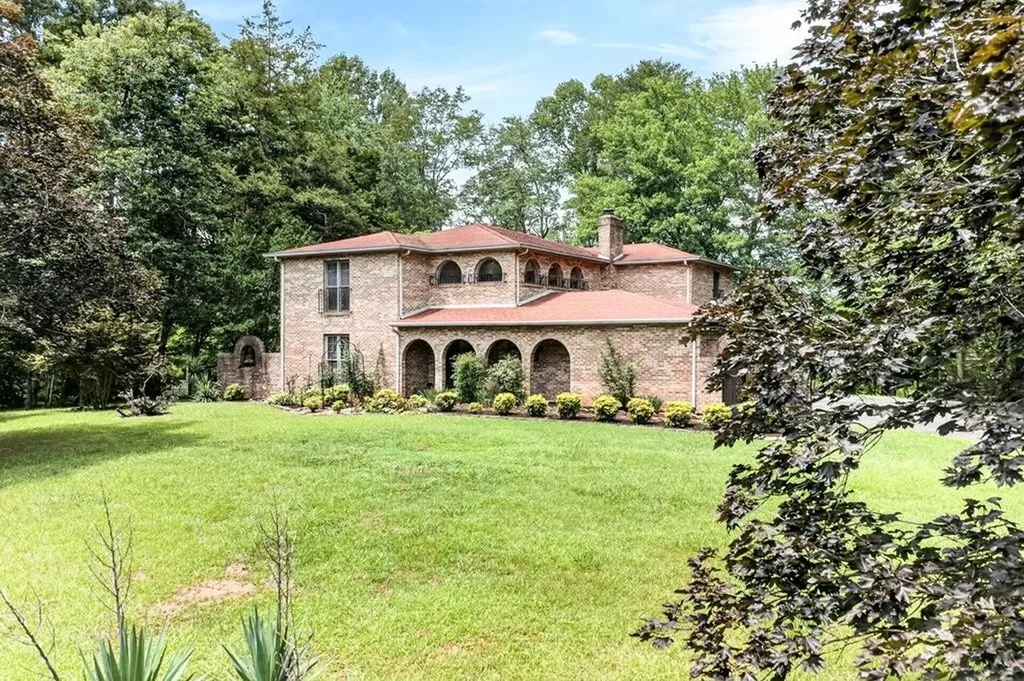 1738 Heathrow Drive Cookeville TN 38506