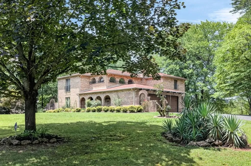 1738 Heathrow Drive Cookeville TN 38506
