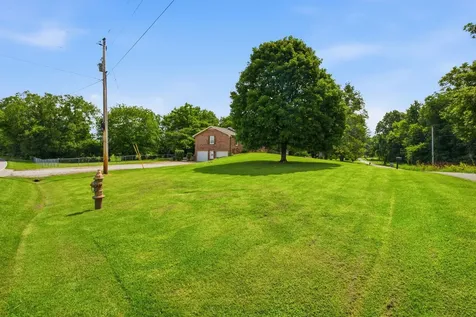 5606 Hopewell Road Springfield TN 37172