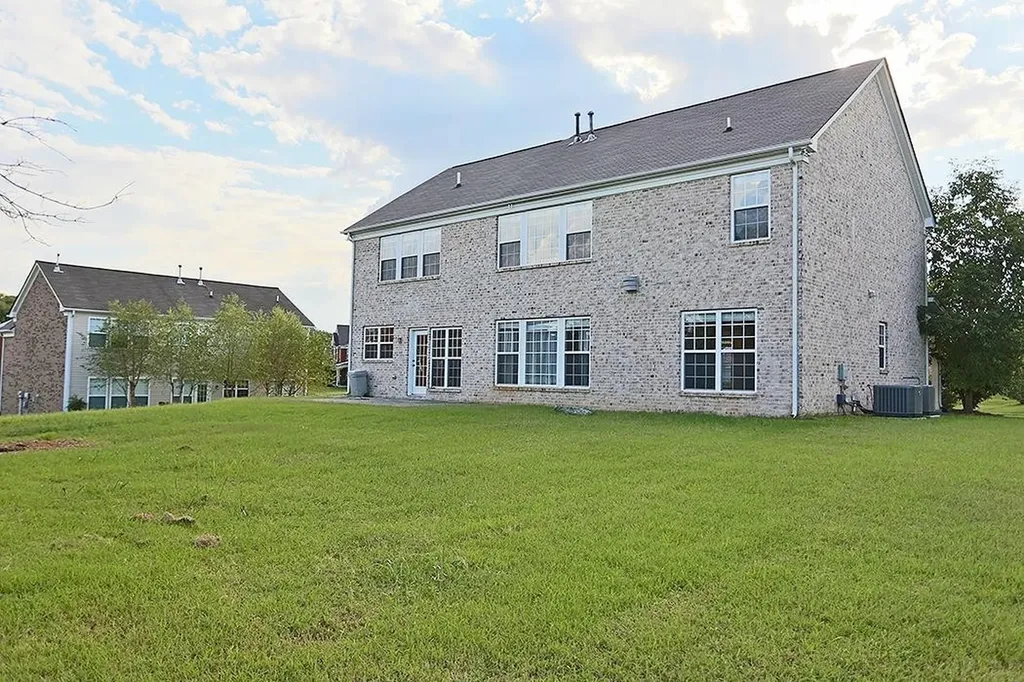 2004 Universe Court Nolensville TN 37135