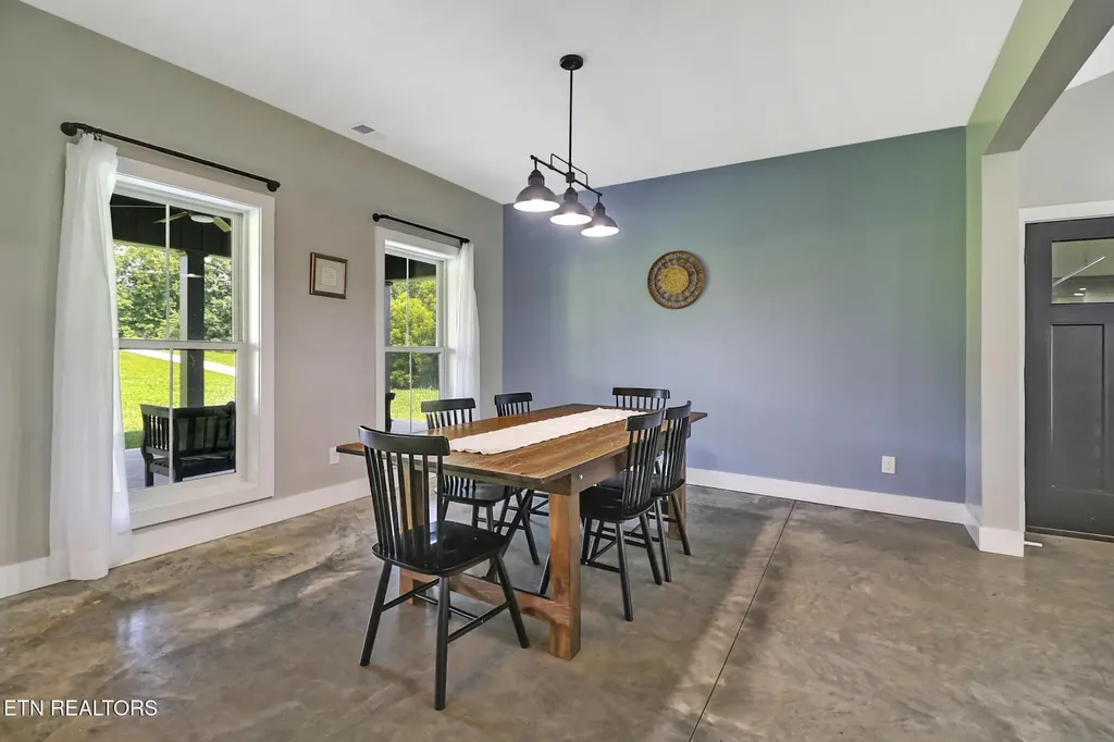 2175 N Lick Creek Road Byrdstown TN 38549