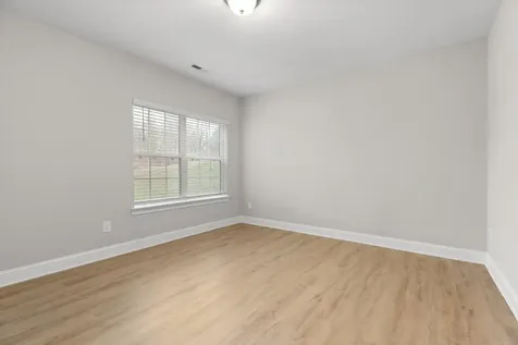 3931 Inlet Loop Chattanooga TN 37416