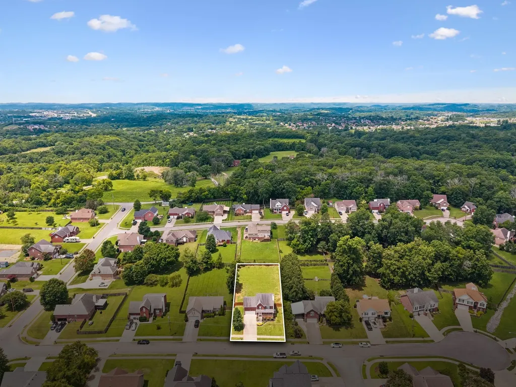 107 Camden Ct, N Hendersonville TN 37075