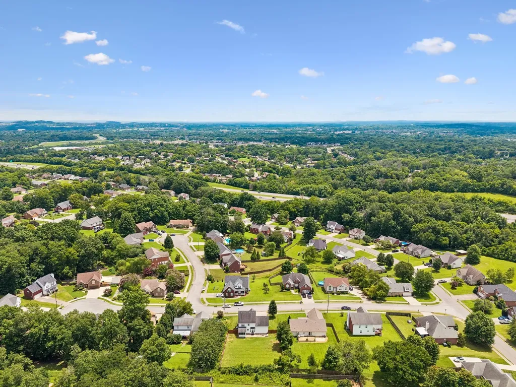 107 Camden Ct, N Hendersonville TN 37075