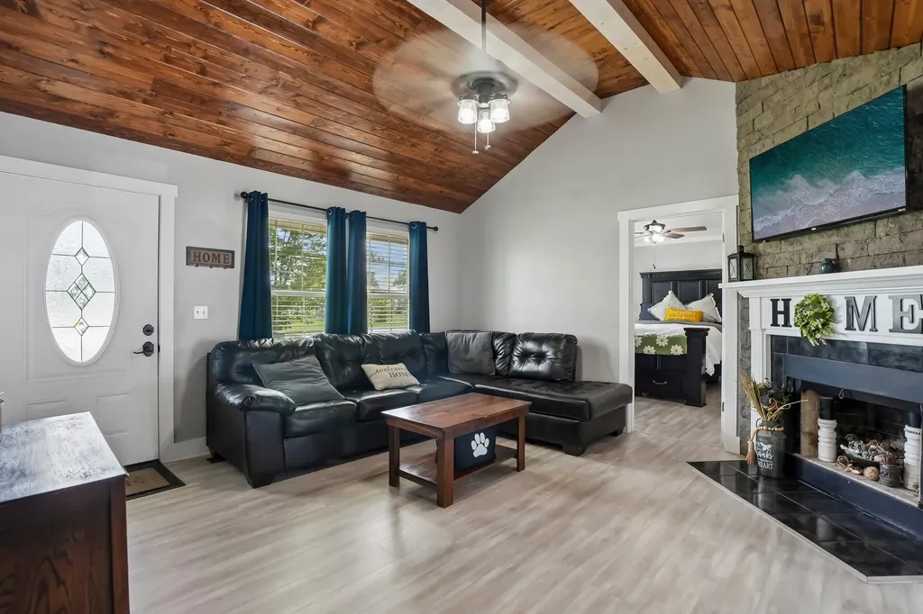 109 Eagle Creek Christiana TN 37037