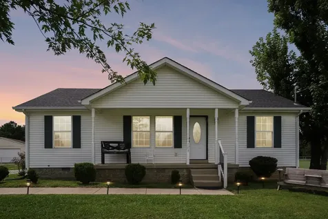 109 Eagle Creek Christiana TN 37037
