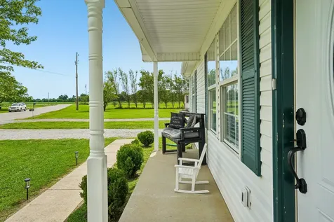 109 Eagle Creek Christiana TN 37037