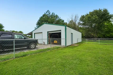 109 Eagle Creek Christiana TN 37037