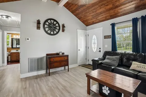 109 Eagle Creek Christiana TN 37037