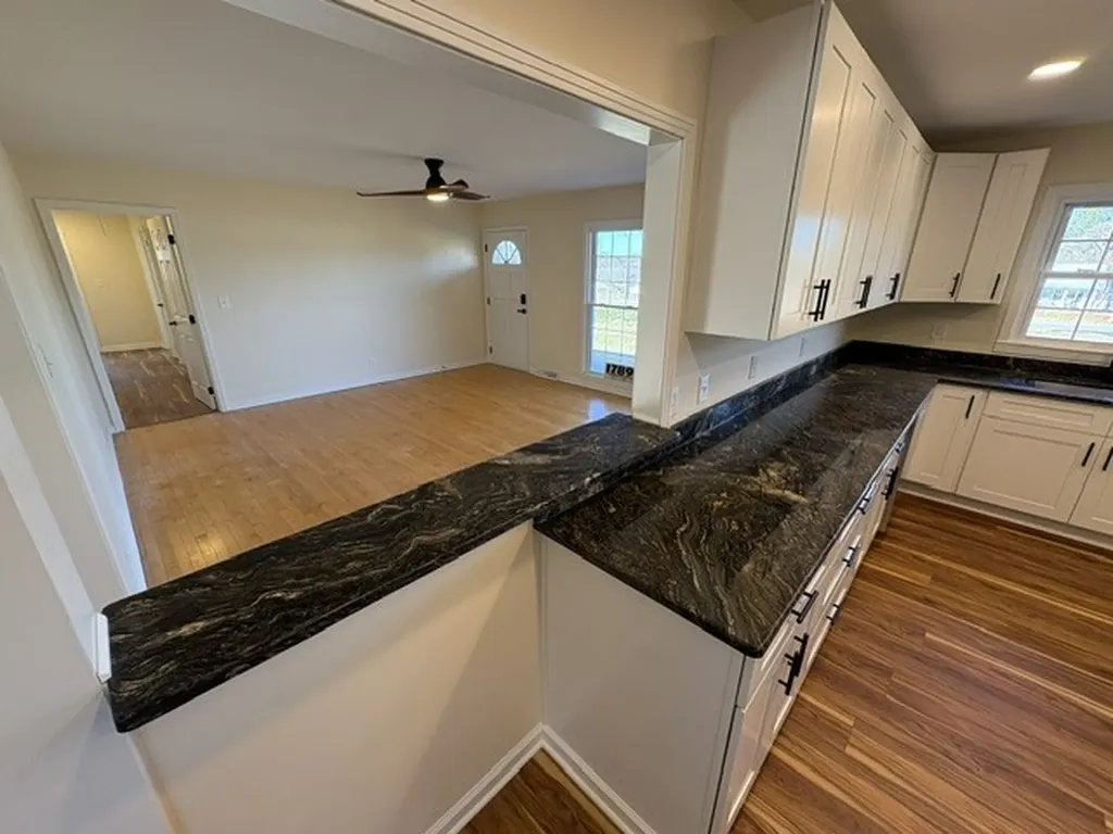 1789 Hartsville Pike Lebanon TN 37087