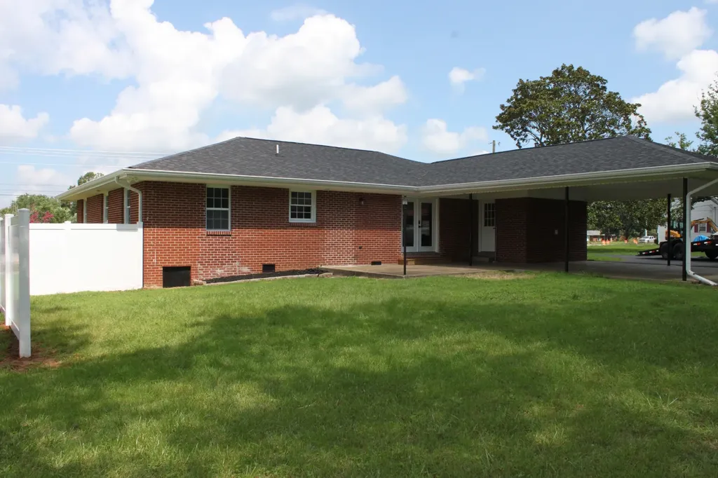 1789 Hartsville Pike Lebanon TN 37087