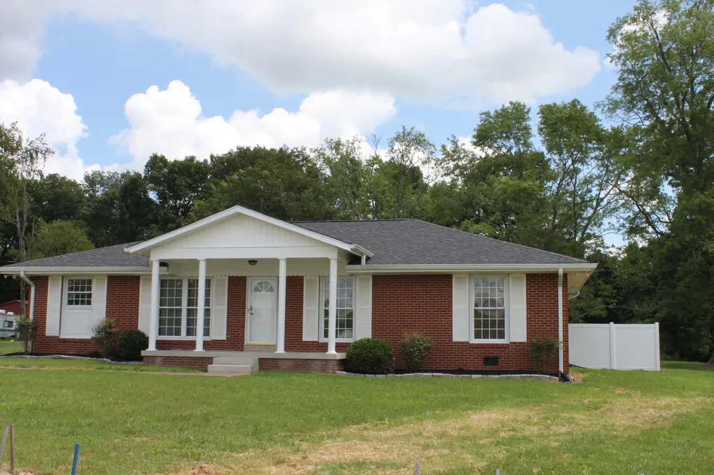 1789 Hartsville Pike Lebanon TN 37087