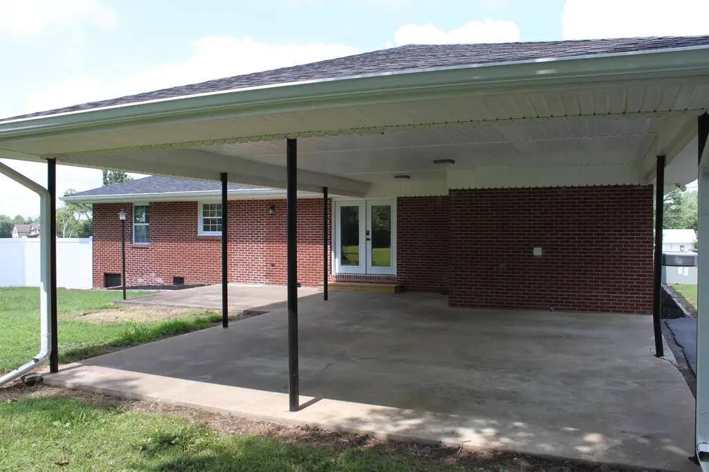 1789 Hartsville Pike Lebanon TN 37087